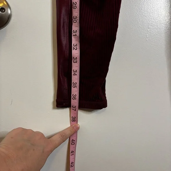 Fabletics Motion365+ Contour High-Waisted Legging in Merlot - Picture 14 of 16